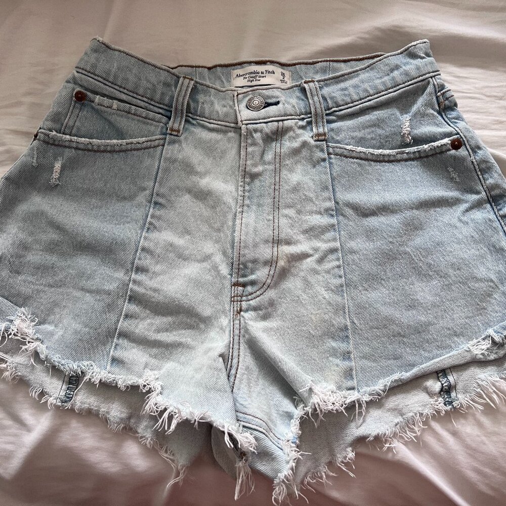 The High Rise Cutoff Shorts Curve Love - Abercrombie and Fitch